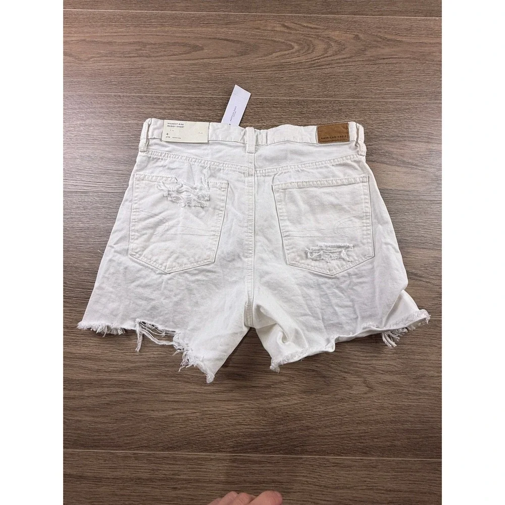 American Eagle Highest Rise Baggy Shorts White Distressed Denim Size 4 27W NEW